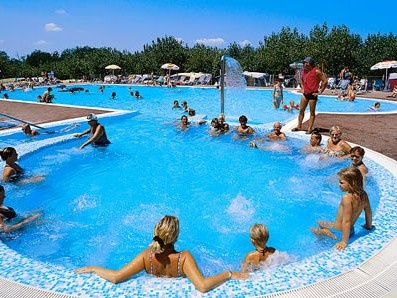 Camping bungalow belvedere lazise verona. view all information. Piscine private verona